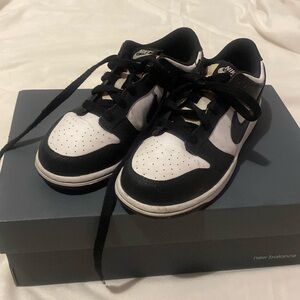 Panda dunks size 2.5 kids